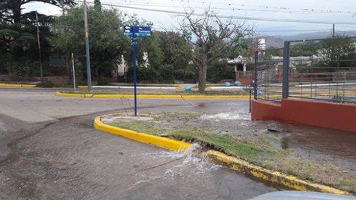 caño roto buenos aires y sarmiento A