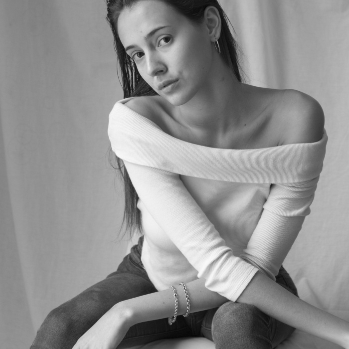 lucho urruti 1 - Retrata mujeres "reales, fuertes y bonitas"