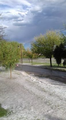 campos del virrey1 - Santa Ana azotada por piedra: un automóvil despistó sin heridos