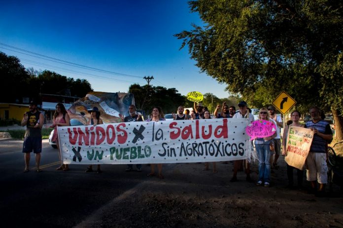 dique chico manifestacion