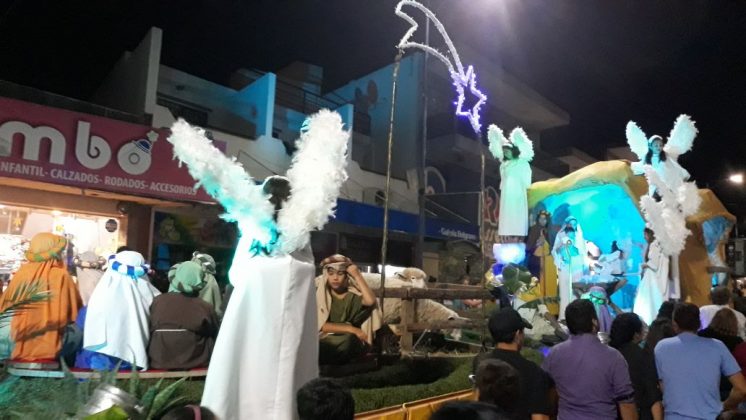 reyes pesebre - Cientos de niños se deleitaron con los Reyes Magos