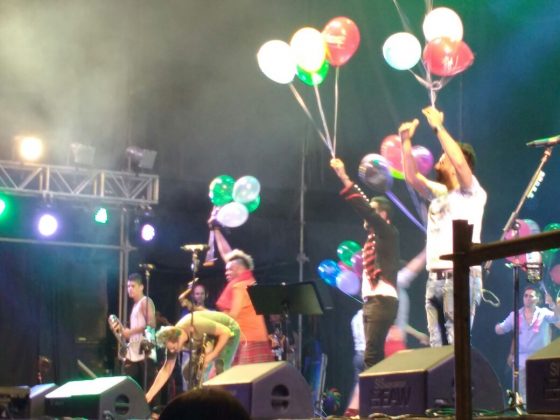 caligaris inicio globos - Espectacular show de circo con Piñón y Caligaris