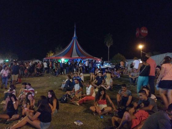 colectividades carpa cuba - #COLECTIVIDADES2018 : a platea llena, enamoró Luciano Pereyra