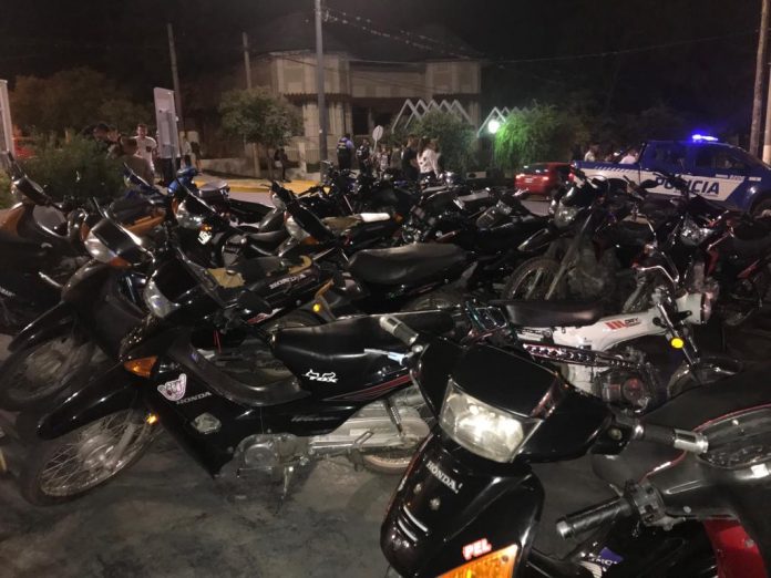 estacionamiento de motos en la shell