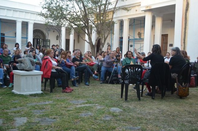 mujeres y dictadura 2 - Gran convocatoria en la charla Mujeres y Dictadura