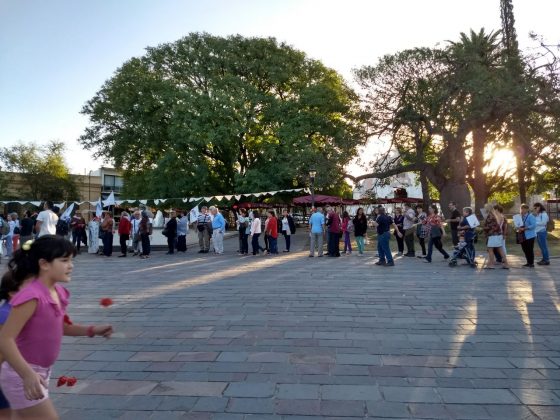 ronda madres emi 2 - Emotiva ronda de la memoria en recuerdo de Emi y Charo