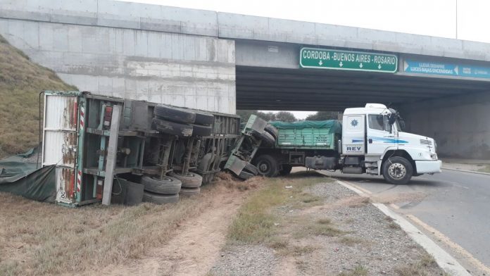 accidente camion acoplado