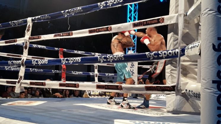 boxeo coria piña - Coria venció a "Fofi" Moreschi y se quedó con el título provincial