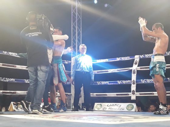 boxeo fofi aplaude - Coria venció a "Fofi" Moreschi y se quedó con el título provincial