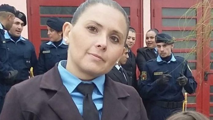 gabriela michael policia atacada