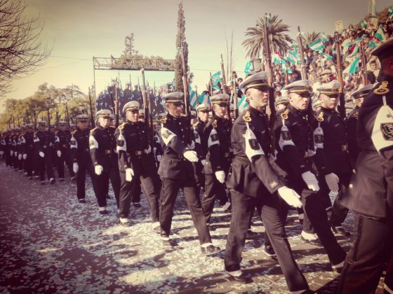 jura soldados I - Miles de niños de la zona juraron la bandera, ante la presencia del gobernador Schiaretti