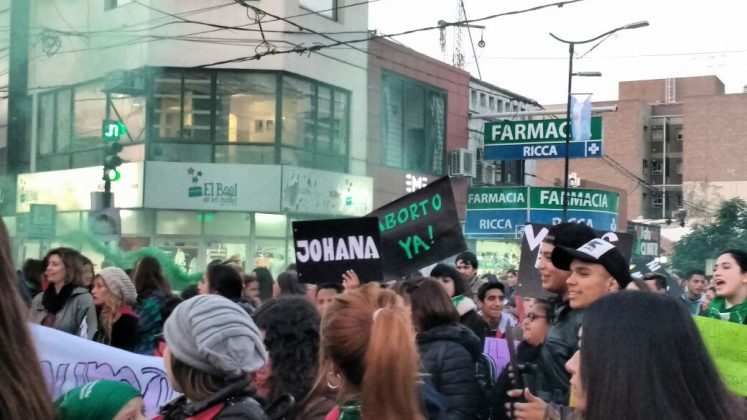 marcha ni una menos 2018 5 - A dos semanas del femicidio de Maddalena, Alta Gracia marchó por #niunamenos