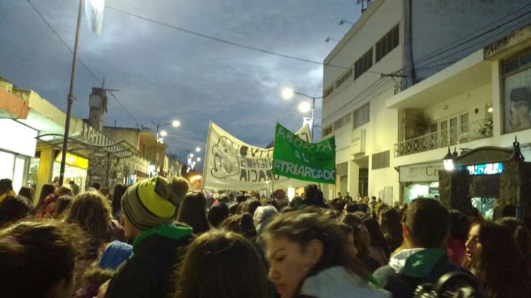 marcha ni una menos 2018 9 - A dos semanas del femicidio de Maddalena, Alta Gracia marchó por #niunamenos