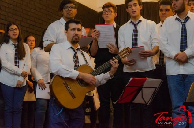 Coro juvenil walter - El Coro Juvenil de Alta Gracia brilló en la Expotango Coral de La Falda