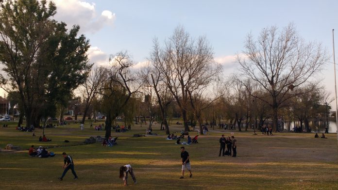 Tajamar buen tiempo otoño