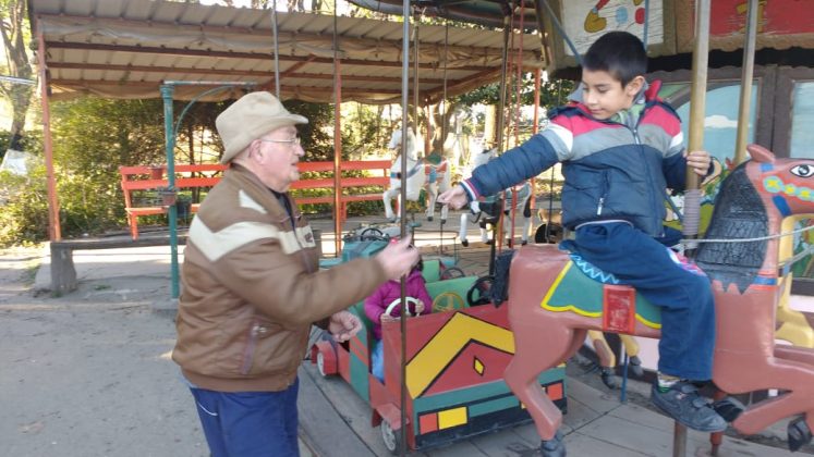 calesita bebe - Infancia retro: ¿Conocés la historia de Bebelandia?