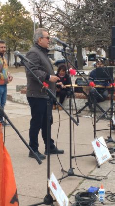estatua emi eduardo - Inauguraron la estatua de Emi D´Ambra en el Anfiteatro de La Memoria