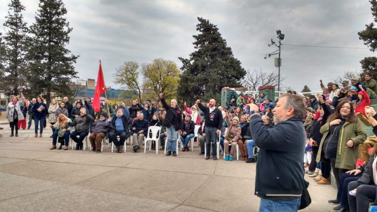 estatua emi presente - Inauguraron la estatua de Emi D´Ambra en el Anfiteatro de La Memoria