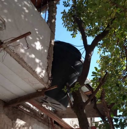 construccion precaria 2 - Por peligro de derrumbe, clausuraron una construcción precaria