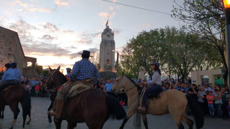 merced caballos - Miles de fieles veneraron a la Virgen de La Merced