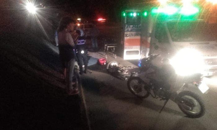 accidente foto andres espindola 1 - Tras colisión sobre el puente Armenia, un motociclista fue derivado al Hospital