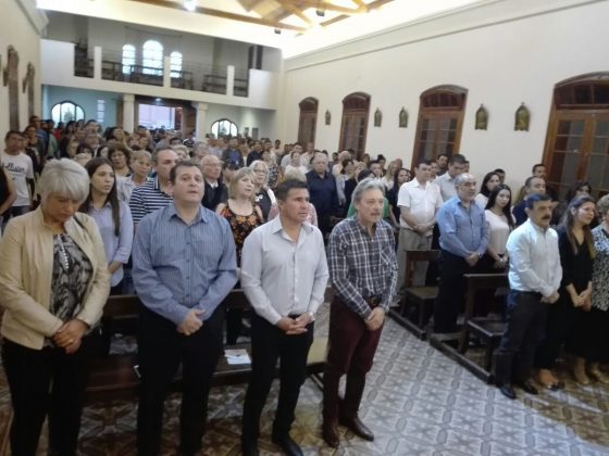 misa x de la sota 1 - Con una iglesia colmada, recordaron el mes del fallecimiento de De la Sota