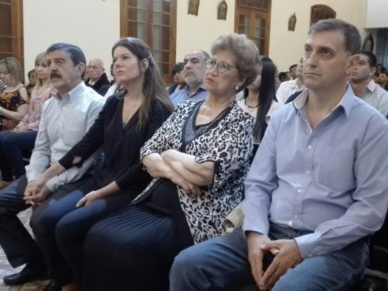 misa x de la sota 9 - Con una iglesia colmada, recordaron el mes del fallecimiento de De la Sota