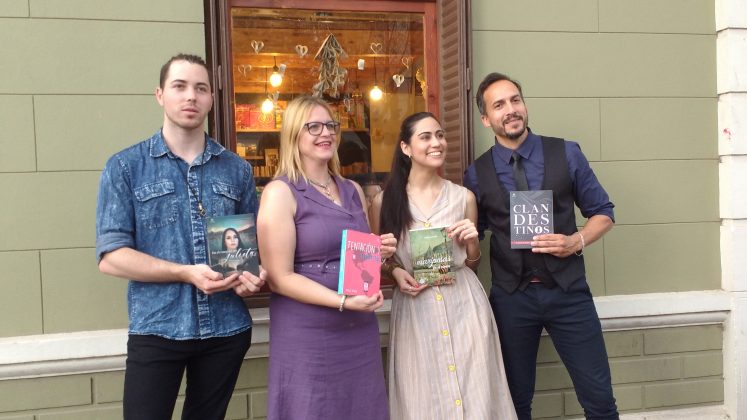 IMG 20181110 190317078 - "Mosqueteros al Diván" presentaron sus obras en Alta Gracia