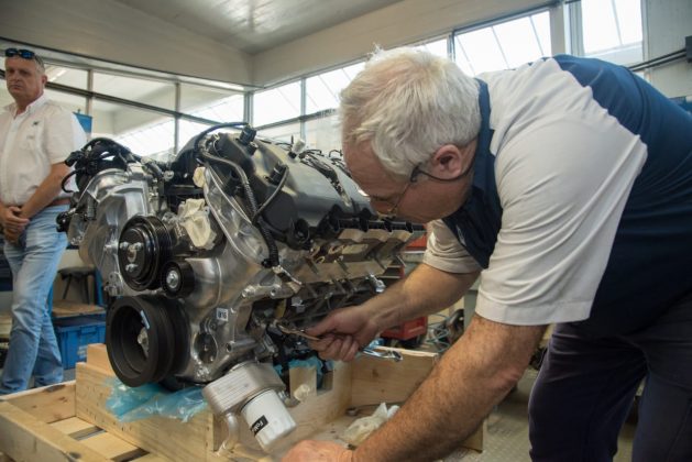 WhatsApp Image 2018 11 15 at 18.24.16 - El Ministro de Industria y Comercio, Roberto Avalle, entregó 1 millón de pesos al Centro de Comercio