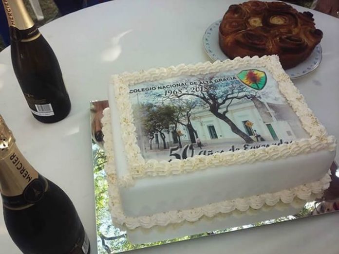 promo colegio nacional 2-torta