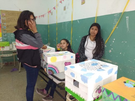 EXPOCOMUNICACION - “Produciendo emociones, despertando sonrisas” dona cajas con ajuares al Hospital Illia