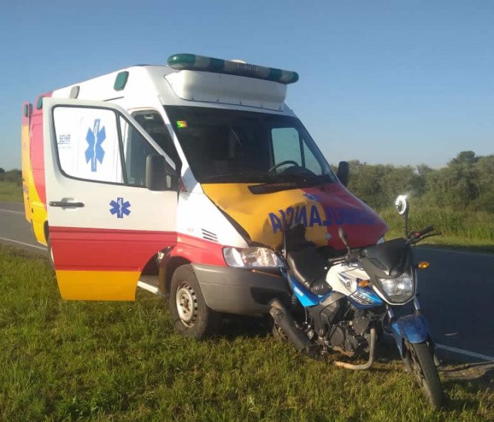 accidente ambulancia moto