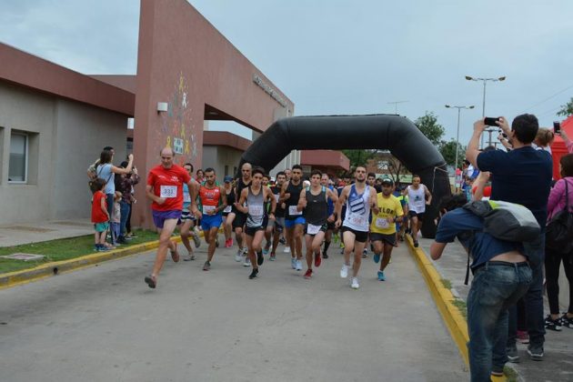 hopital illia maraton - Ni el clima detuvo el Maratón Solidario por el VIH