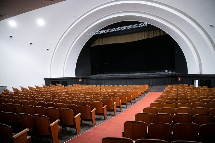 Cine-Teatro-Monumental-Sierras-1