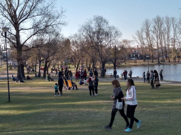 TAJAMAR invierno gente sol