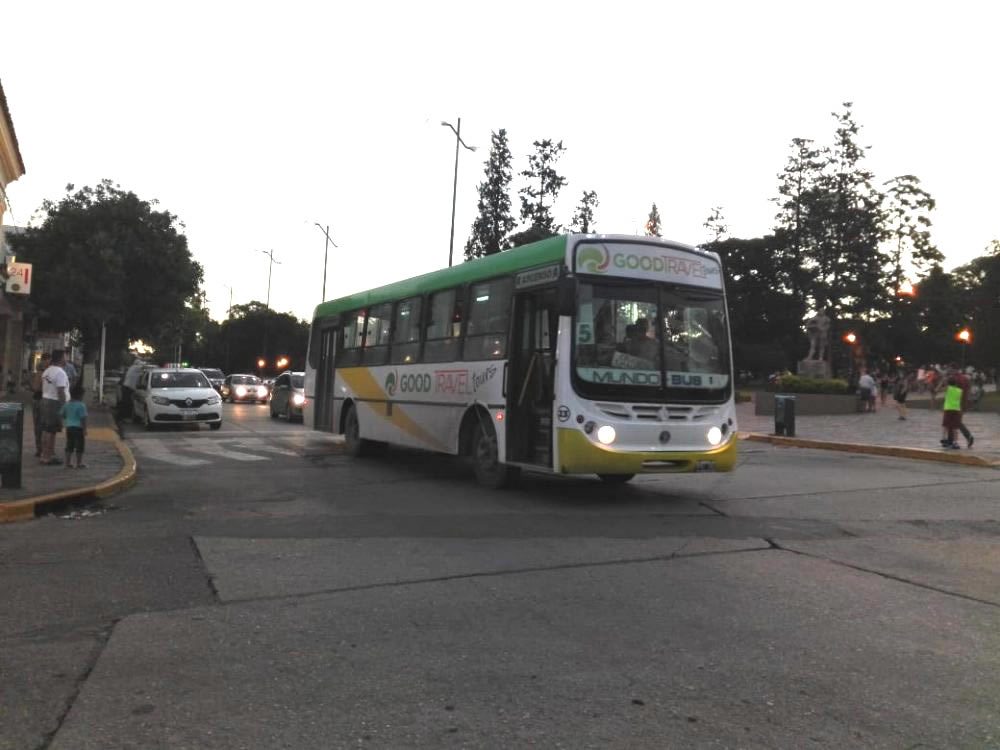 urbano colectivo transporte 1000x750 - ¿Cómo funcionan los servicios 24 y 25?