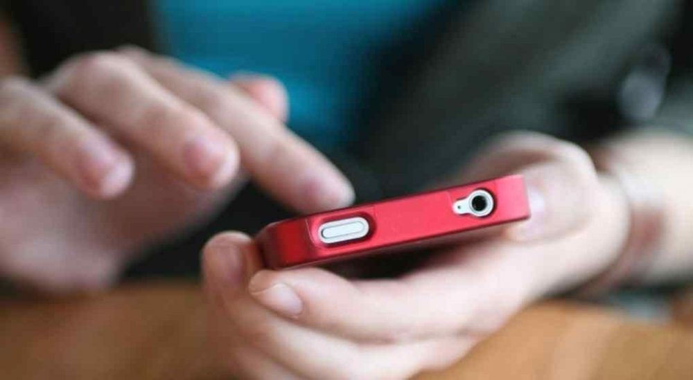 celular 53 1566209849 - Repudio a las amenazas recibidas a un militante local