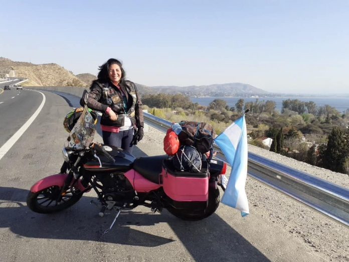 motoquera CANCER MAMA RODADA ROSA