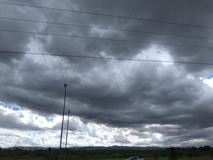 alerta tormenta nubes lluvia