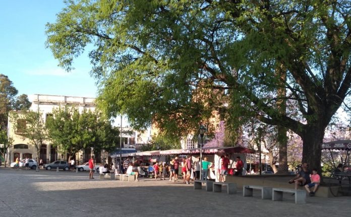 turistas artesanos alta gracia E
