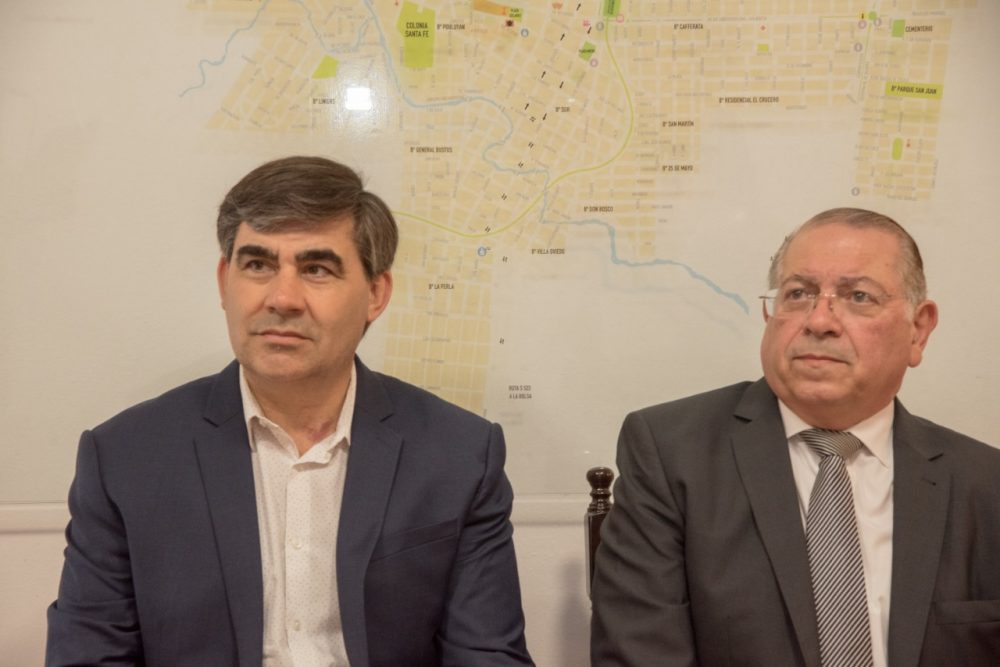 WhatsApp Image 2019 12 27 at 22.03.51 - Asunción de funcionarios al nuevo organigrama municipal