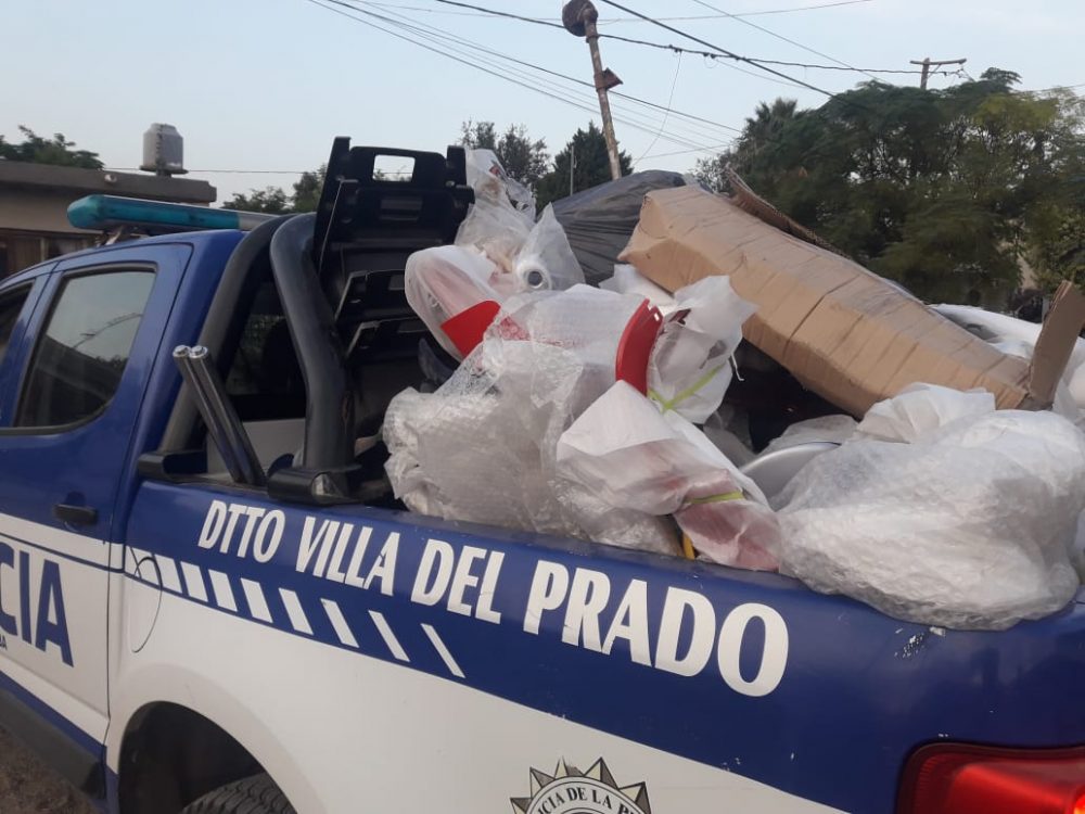 operativo los cedros - Los Cedros: motopartes, un chaleco policial y un detenido fue el saldo de allanamientos