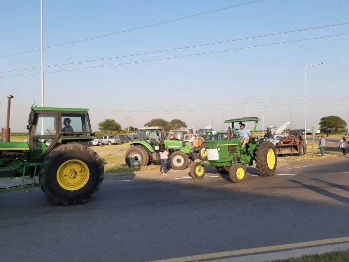 tractorazo cruce altos fierro