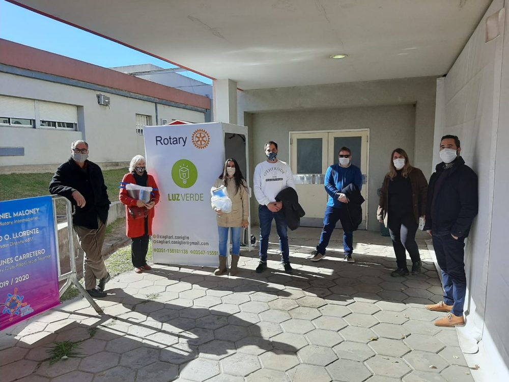cabina satinizante rotary - Rotarys entregaron una cabina satinizante al Hospital Illia