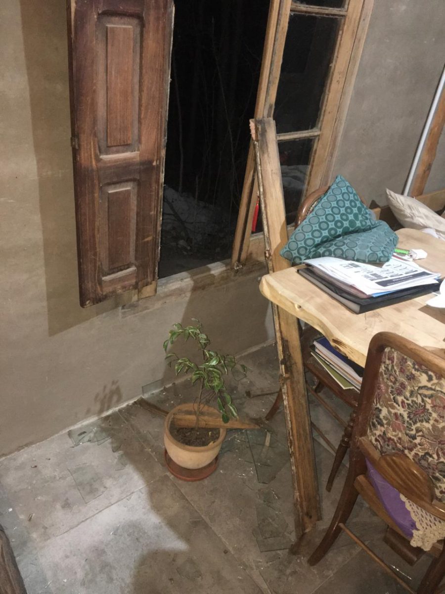 ventana rota riveros - El Jefe Comunal de Villa Parque recibió amenazas