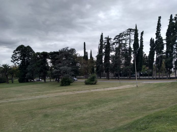 clima nublado parque sierras