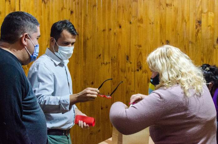 entrega anteojos marcos torres jonas veronesse