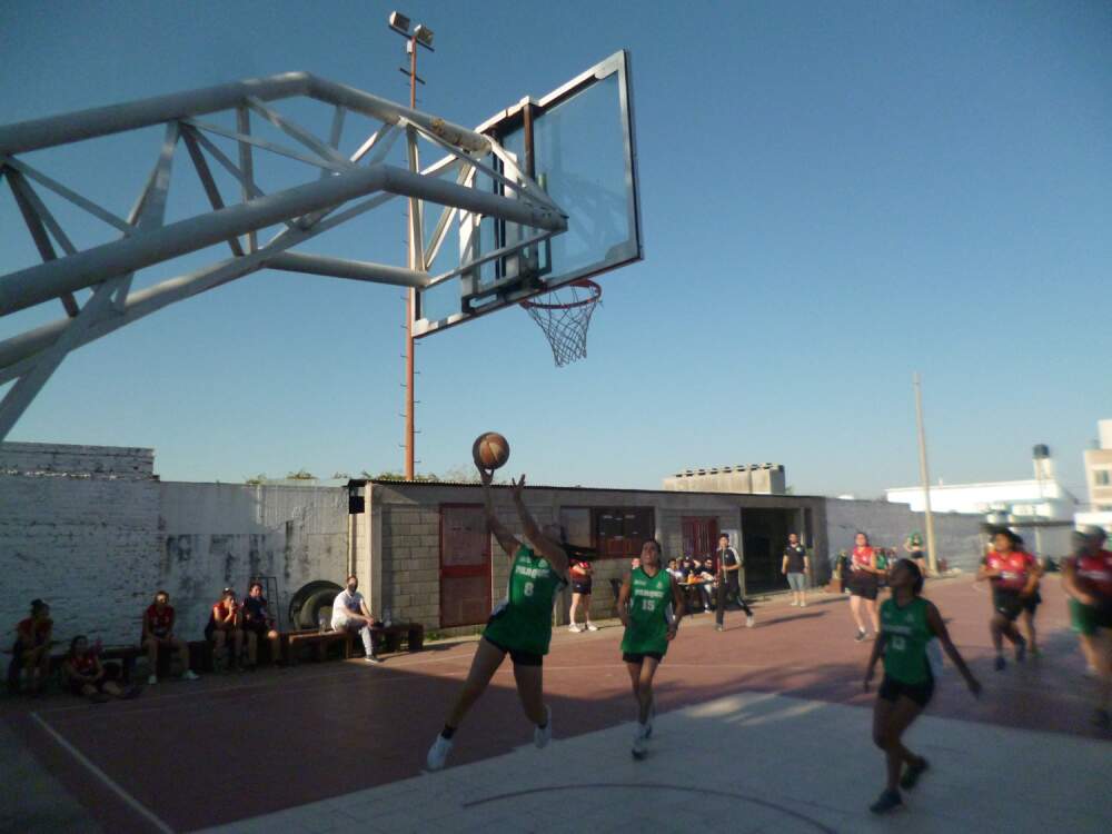 Basquet 10 - Parque Infantil de Alta Gracia se quedó con el cuadrangular de básquet femenino
