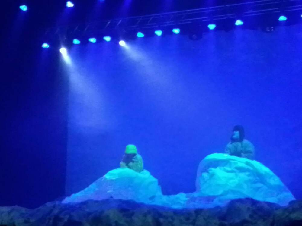 Teatro: aristas de una memoria envuelta en frío y fuego boreal monumental - Teatro: aristas de una memoria envuelta en frío y fuego