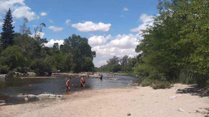 rio anisacate la bolsa pozo de los curas clima calor